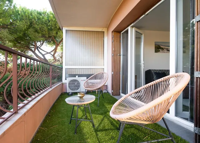 Grand Studio Proche Du Port Et Des Plages