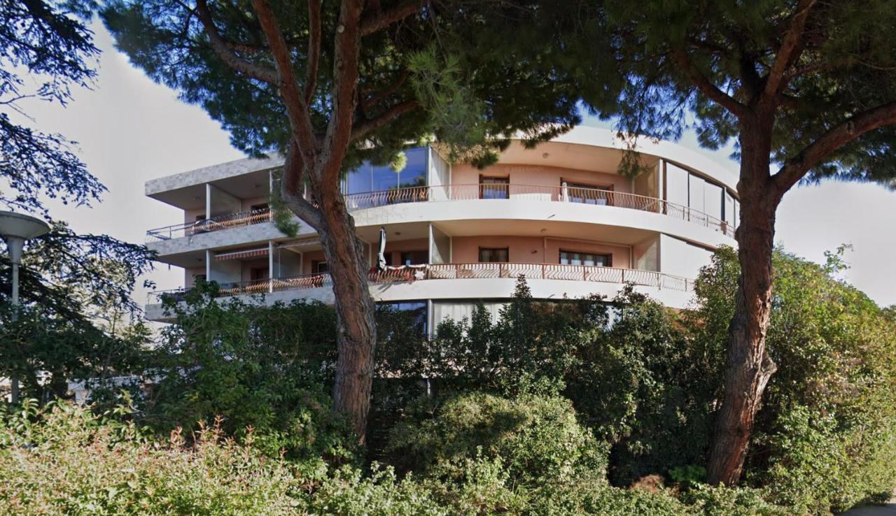 Apartment Grand Proche Du Port Et Des Plages